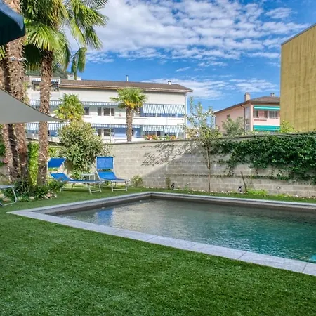 Elegant With Pool And Parking Lejlighed Losone