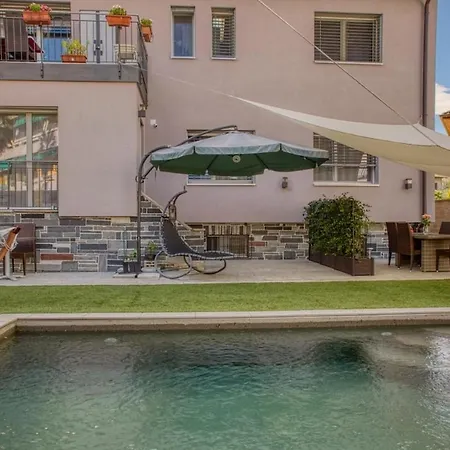 Elegant With Pool And Parking Losone