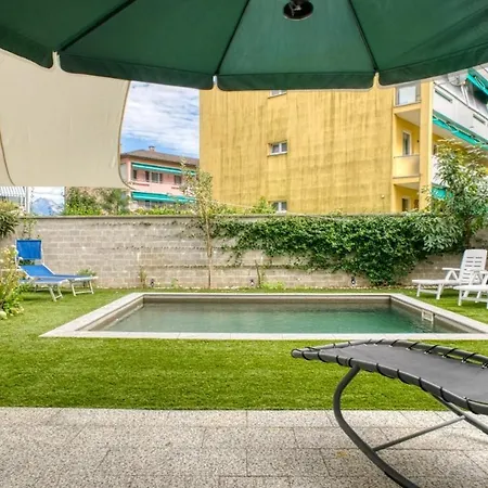 Elegant With Pool And Parking Lejlighed Losone