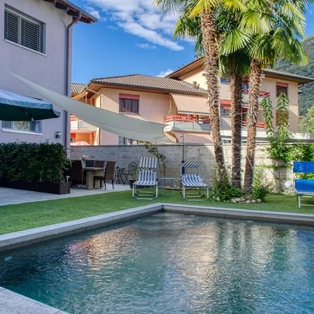 Elegant With Pool And Parking Lejlighed