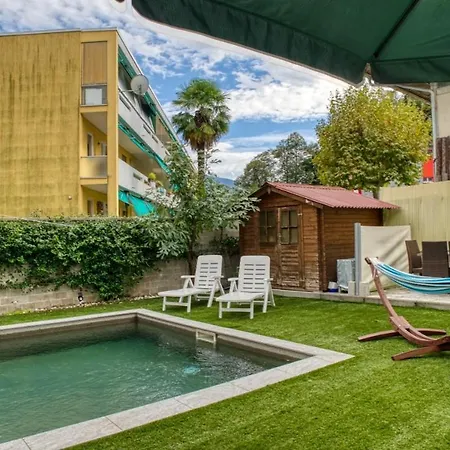 Elegant With Pool And Parking Lejlighed Losone